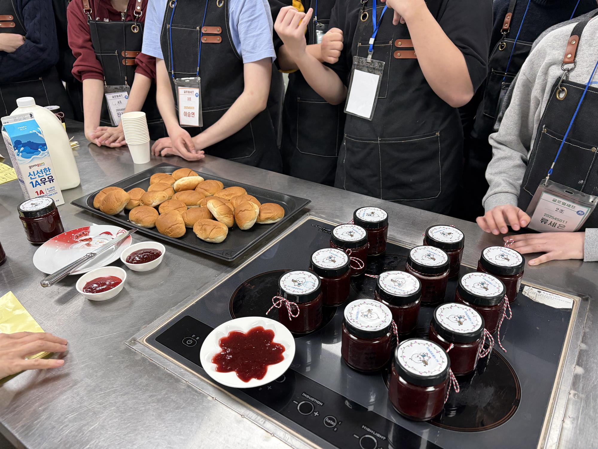 [식품영양학과_보도자료] 글로벌셰프 동아리, 에이블자립학과 대상 교육봉사 행사사진2.jpg