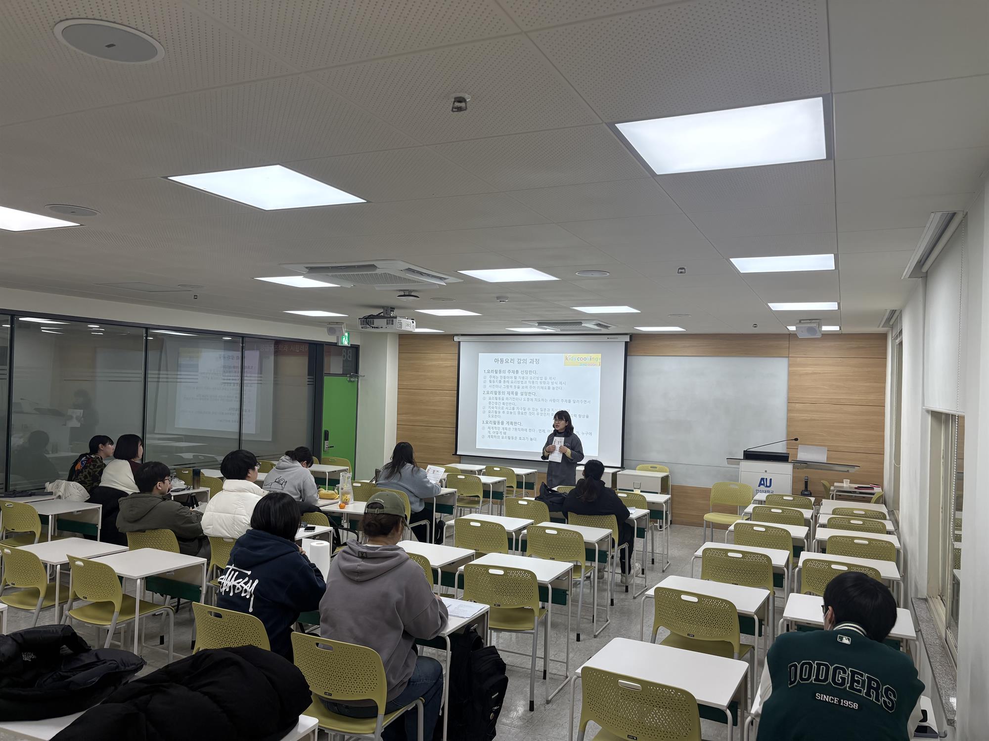 [식품영양학과_보도자료] 아동요리지도사 자격증 특강 전원 합격 성과 행사사진2.jpg